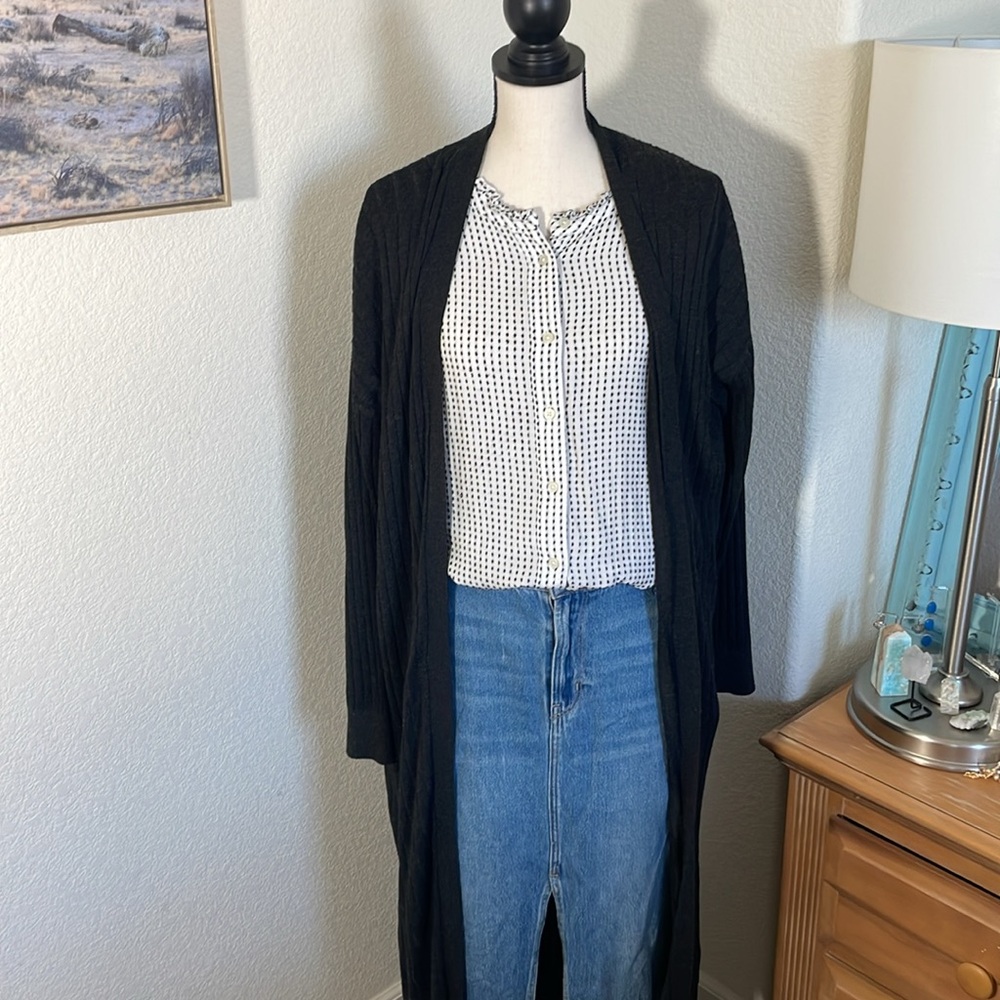 Loft White and Black Blouse - Picture 2 of 10
